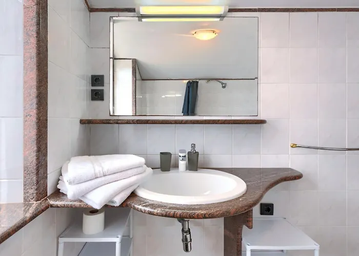 Сasa de vacaciones Erika-1 By Interhome