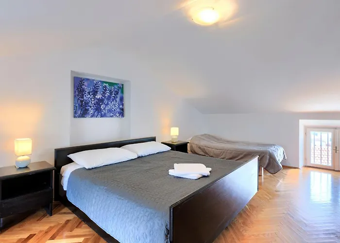 Сasa de vacaciones Erika-1 By Interhome Nova Vas (Porec)