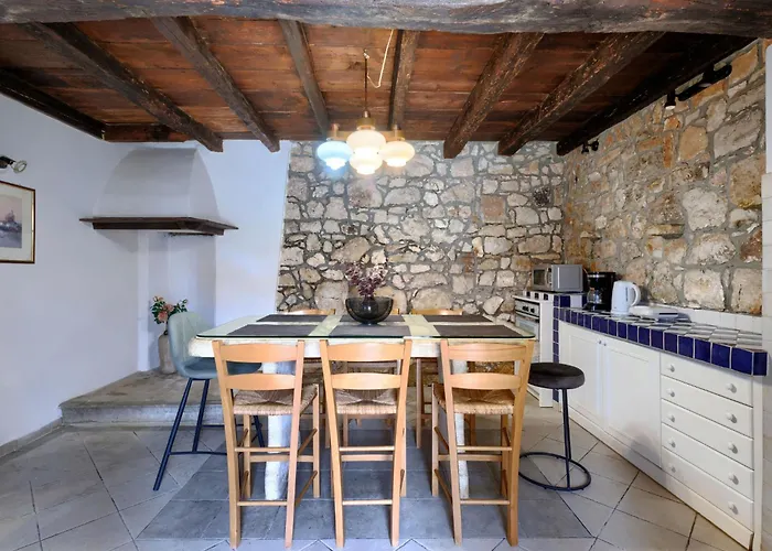 Сasa de vacaciones Erika-1 By Interhome *